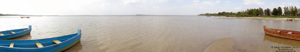 Волынь, Шацкие озёра. Фото. Живописный вид озера Свитязь. Панорама ~210° (51°28'41.30"N, 23°50'31.60"E).