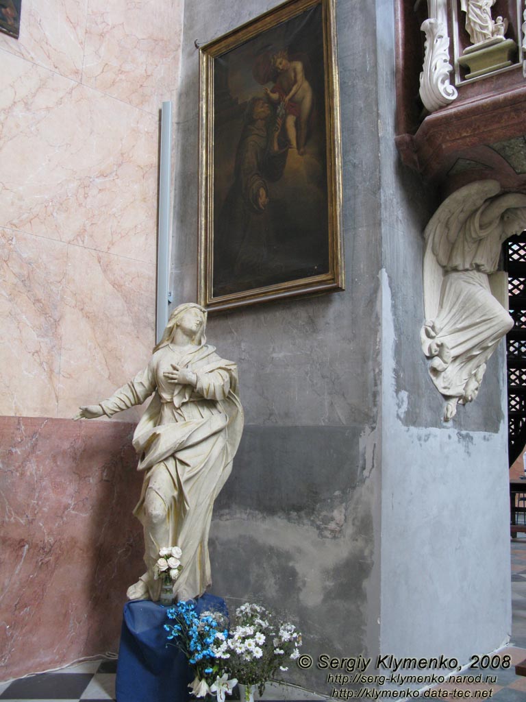 Жолква. Фото. Приходской костел Св. Лаврентия (1604 год) изнутри. Фрагмент.